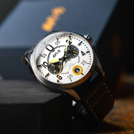 AVI-8 Spitfire Lock Chronograph Imperial War Museums Edition Bethlem weißes Zifferblatt Quarz AV-4089-0B Herrenuhr