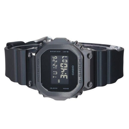 Casio G-Shock Digital Metalllünette Harzarmband Quarz GM-5600UB-1 200M Herrenuhr