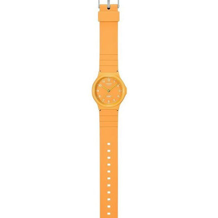 Casio POP Analoge Unisex-Armbanduhr aus biobasiertem Harz mit orangefarbenem Zifferblatt und Quarzwerk MQ-24B-9B