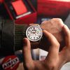 AVI-8 Hawker Hurricane Carey Dual Time Airfix Edition Silbernes Lederarmband Weißes Zifferblatt Quarz AV-4088-06 Herrenuhr