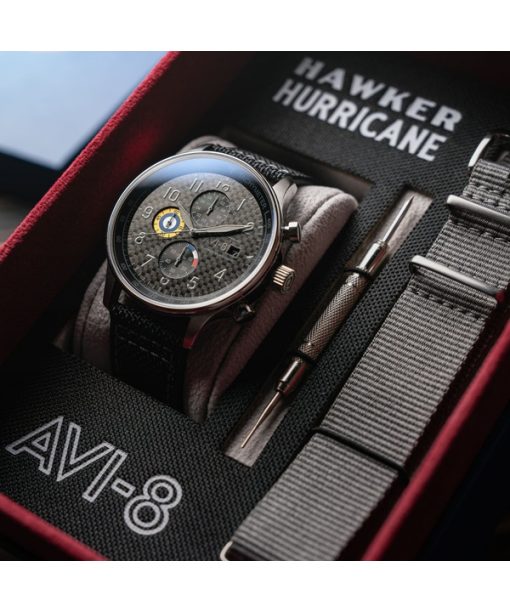 AVI-8 Hawker Hurricane Classic Chronograph Carbonfaser schwarzes Zifferblatt Quarz AV-4011-0W Herrenuhr mit extra Armband