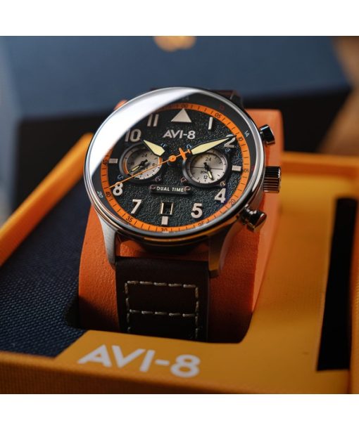 AVI-8 Hawker Hurricane Carey Dual Time Imperial War Museums Edition schwarzes Zifferblatt Quarz AV-4088-07 Herrenuhr