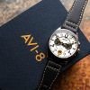 AVI-8 Spitfire Lock Chronograph Imperial War Museums Edition Bethlem weißes Zifferblatt Quarz AV-4089-0B Herrenuhr