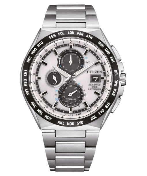 Citizen Eco-Drive Funkgesteuerter GMT Chronograph Super Titanium Silbernes Zifferblatt AT8238-84A 100M Herrenuhr